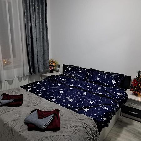 Apartament La Flo Hunedoara Exterior photo